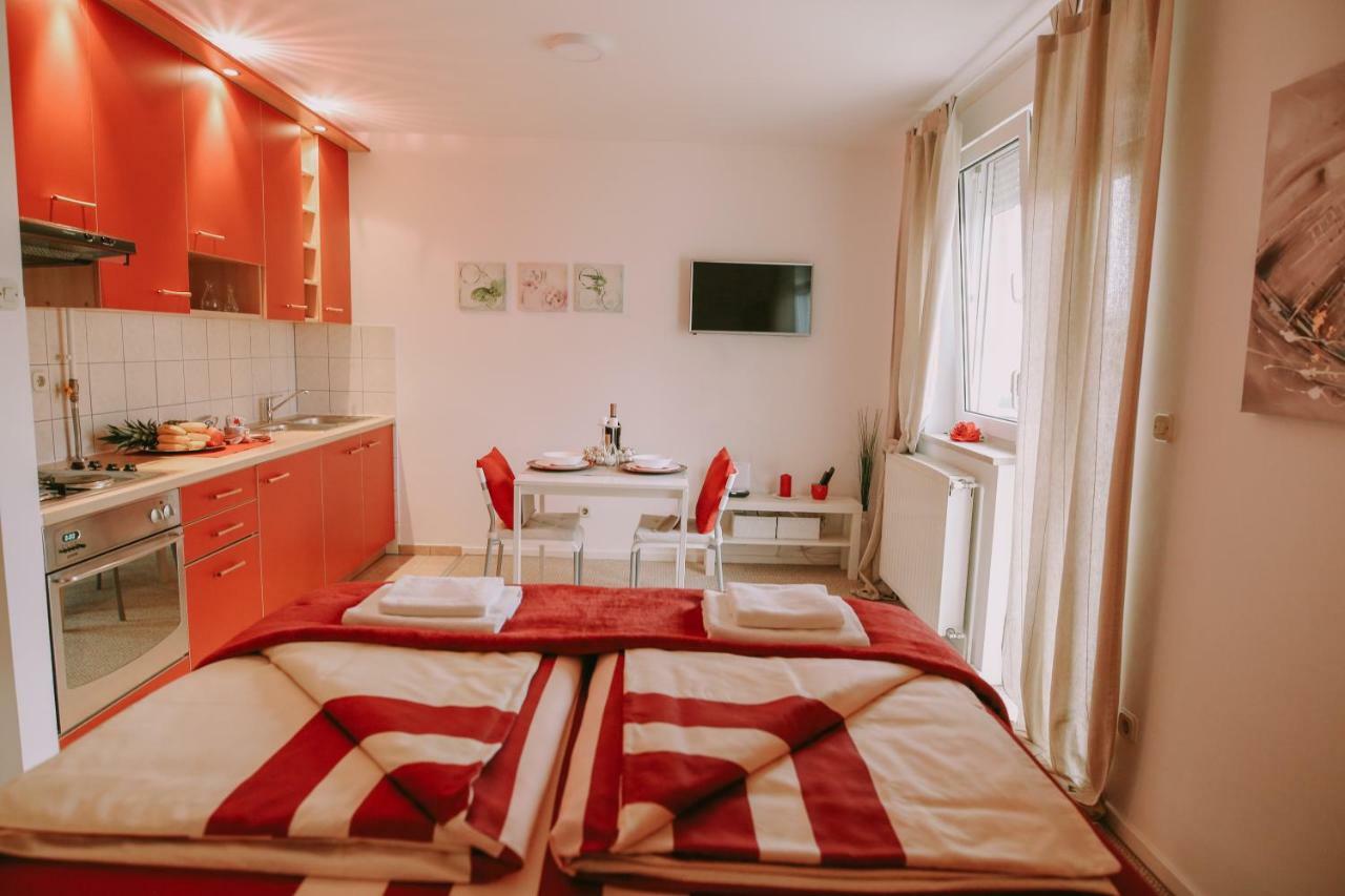 세스베트 Studio Apartman D 아파트 외부 사진