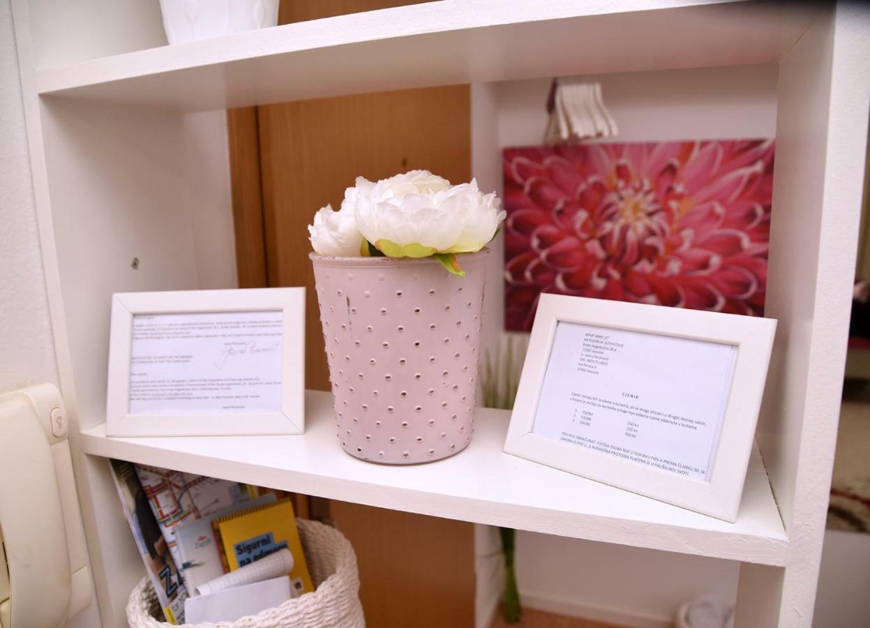 세스베트 Studio Apartman D 아파트 외부 사진